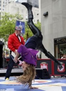 fergie a demostrat că nu numai că nu o �n direct la ea poate chiar c�nta live la plaza din